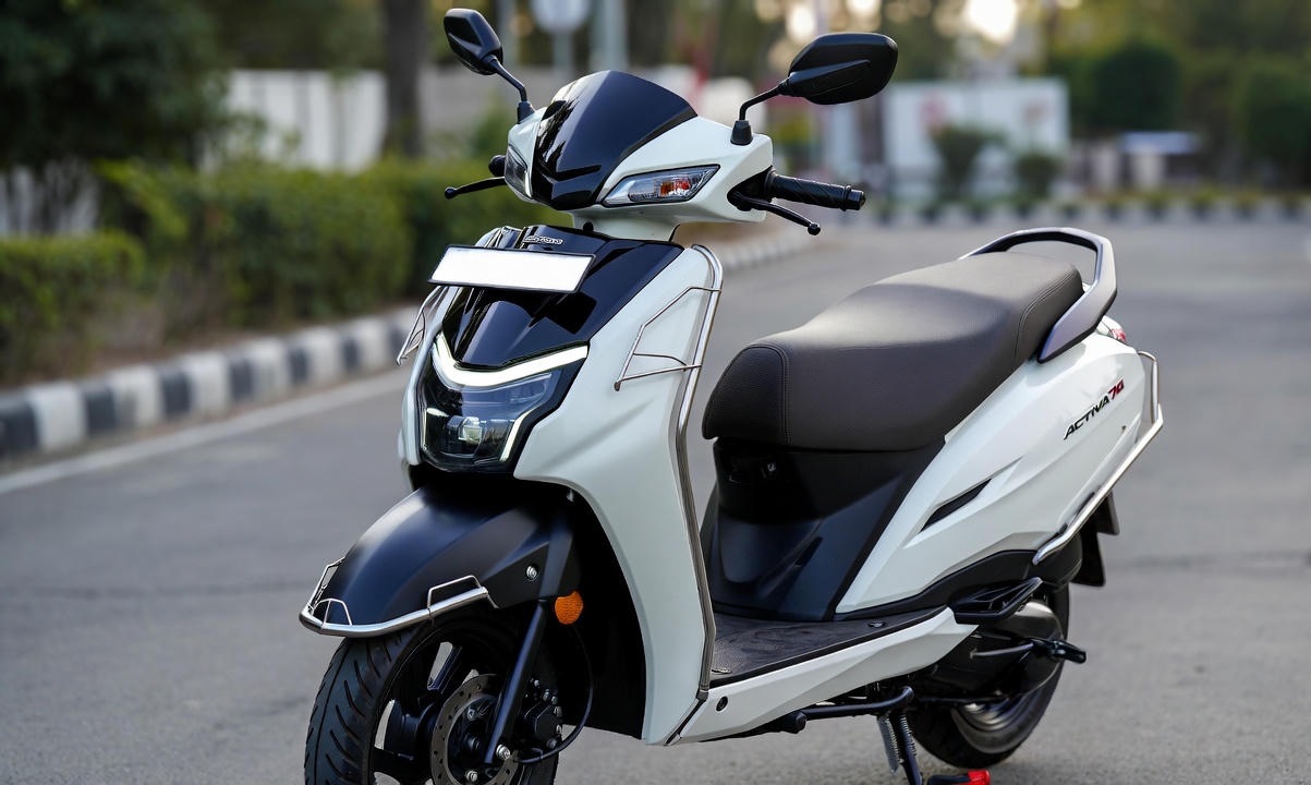 HONDA ACTIVA 7G लॉन्च: 60 KMPL मिलेज + स्मार्ट की-लेस स्टार्ट! क्या ये स्कूटर TVS Jupiter को हमेशा के लिए हरा देगी?